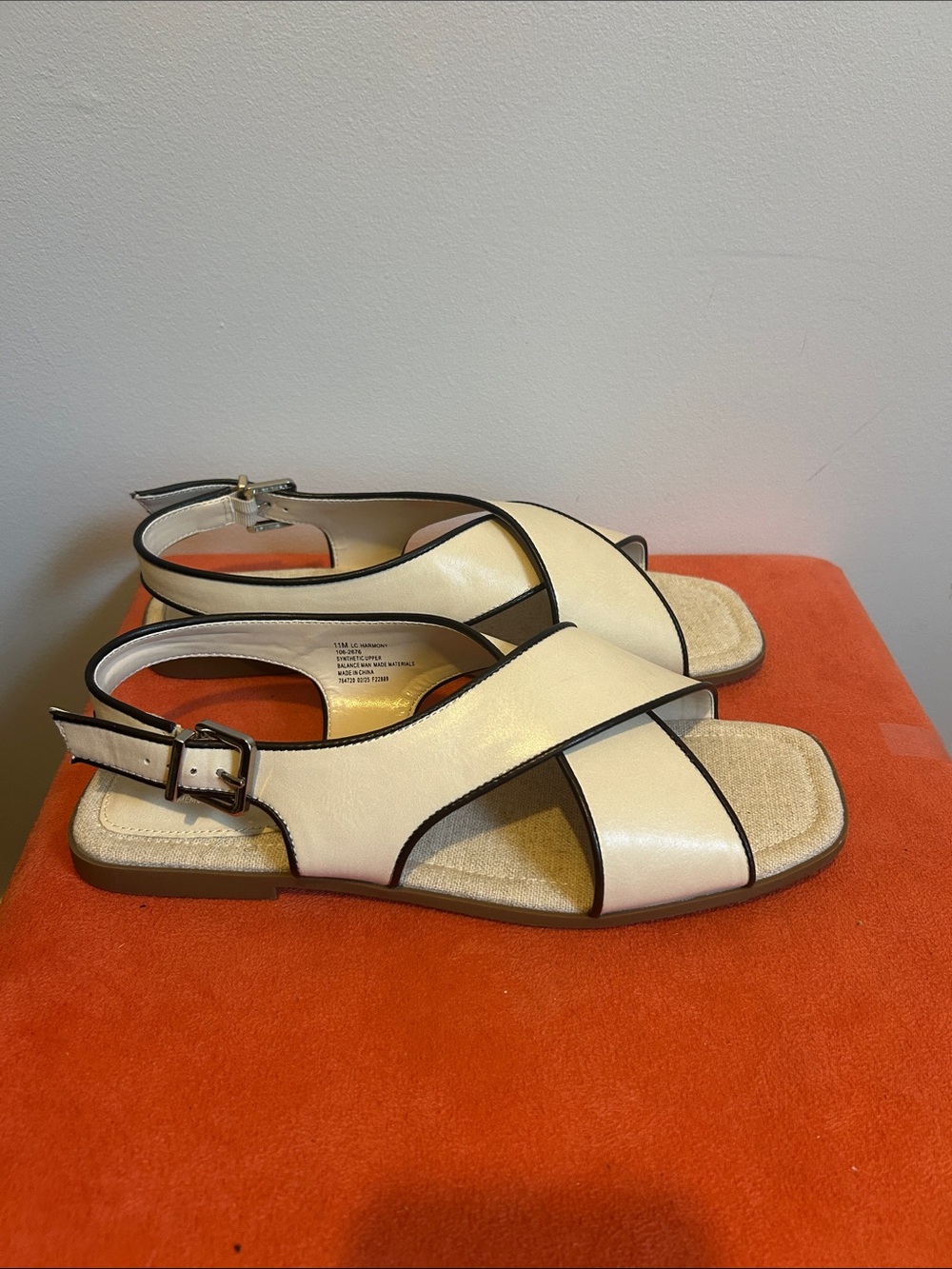 Liz Claiborne Cream Slingback Sandals with Black Trim